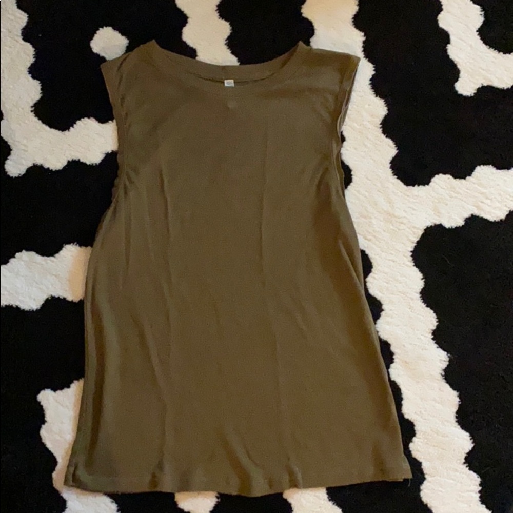 Athletic muscle tee/tank